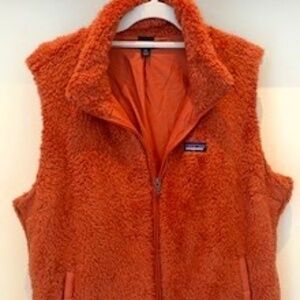 Patagonia maroon fuzzy vest